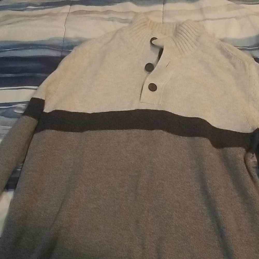 American Eagle button up sweater